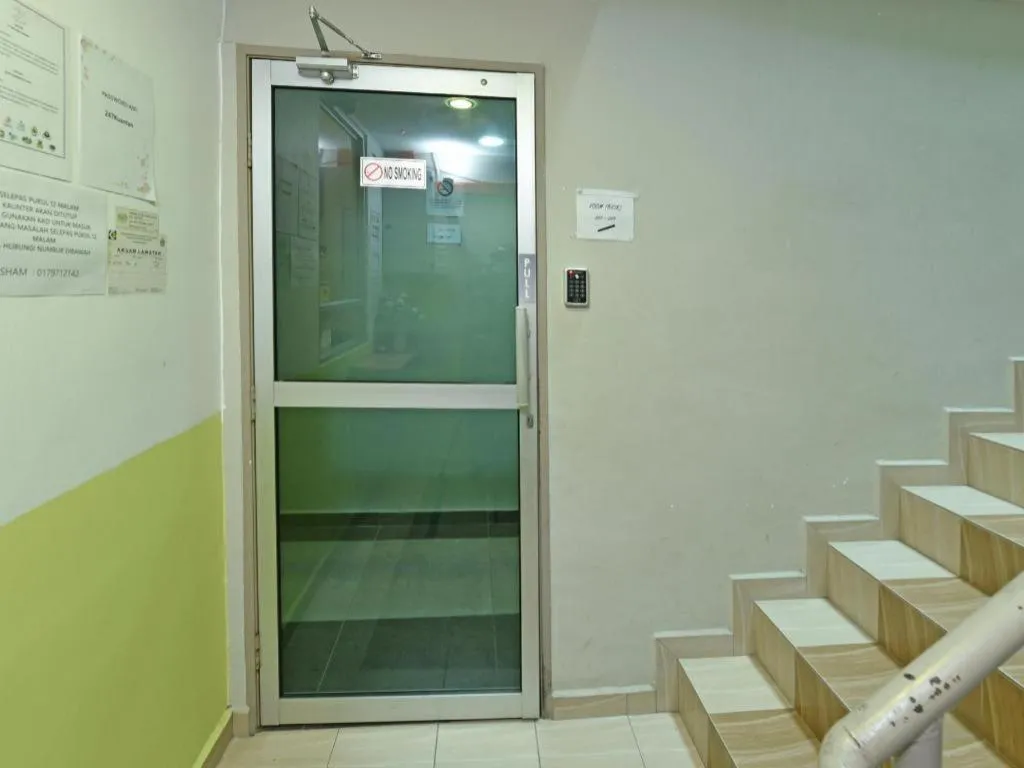 OYO 90553 Hotel 24 Seven