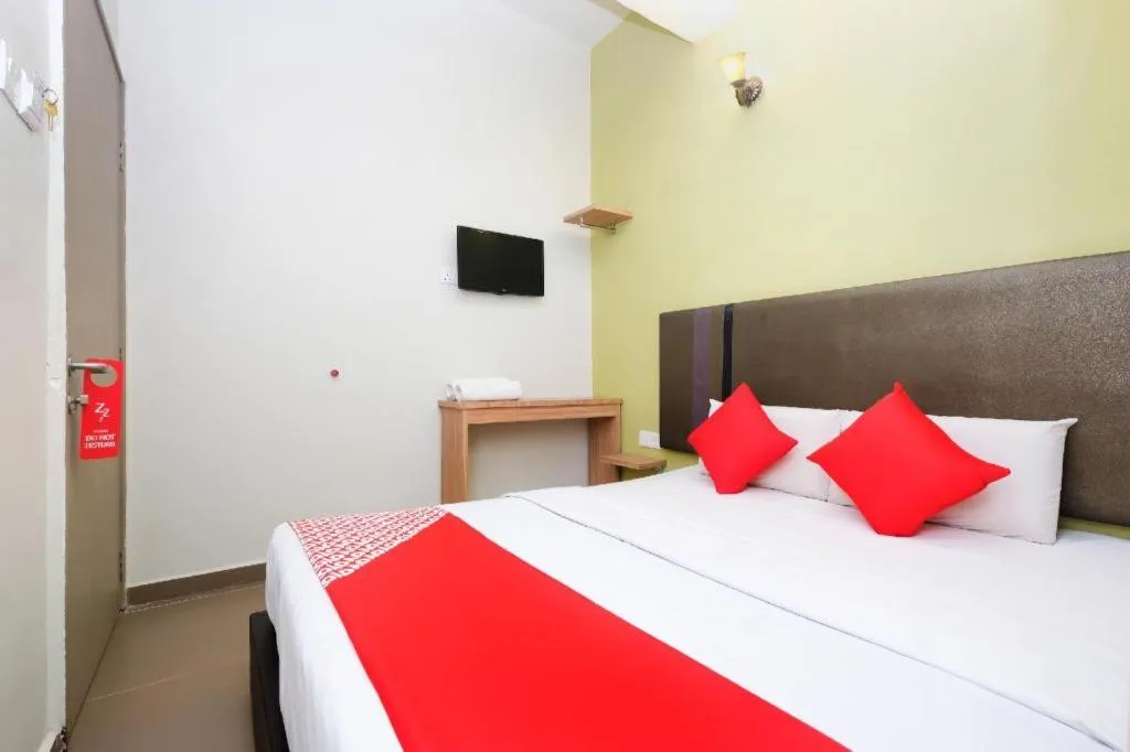 Bed in OYO 90553 Hotel 24 Seven