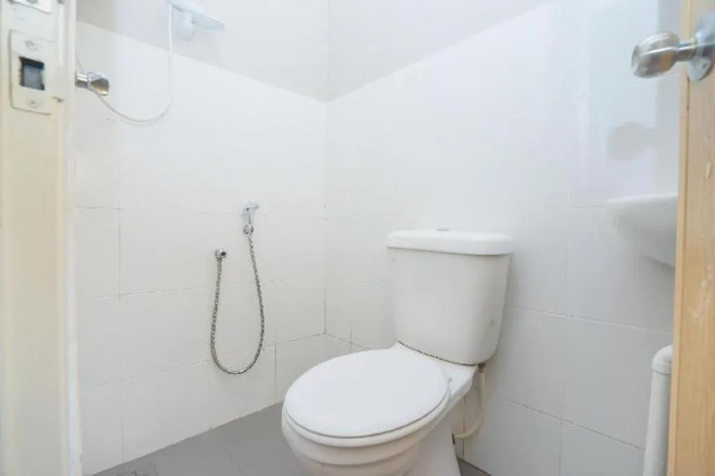 Capital O 90556 Hotel Cherita Rooms