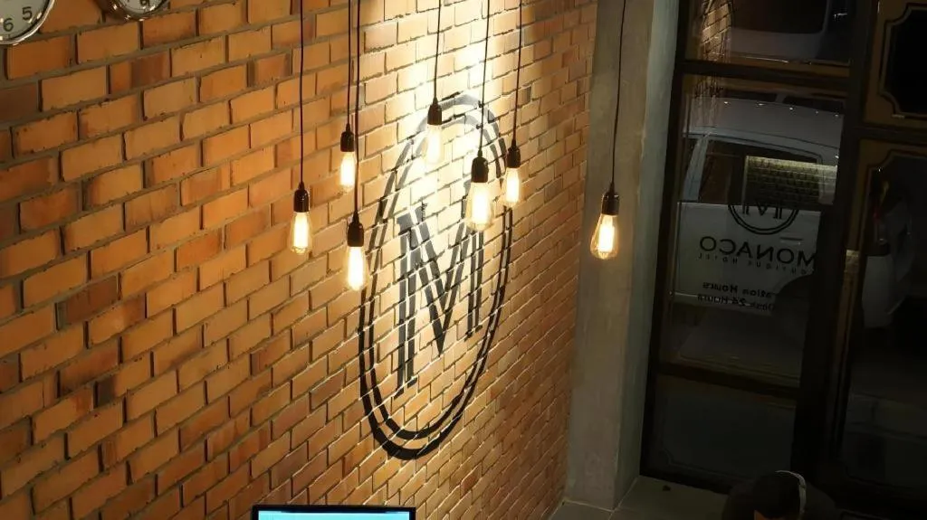 Monaco Boutique Hotel Kampung Air