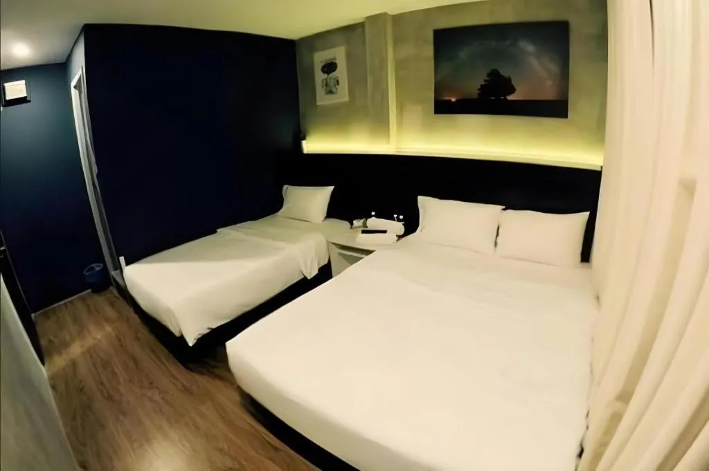 Bed in Monaco Boutique Hotel Kampung Air