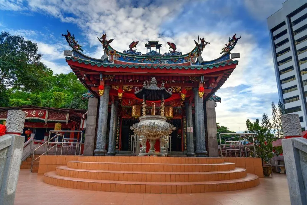 RAINFOREST Budget Stay