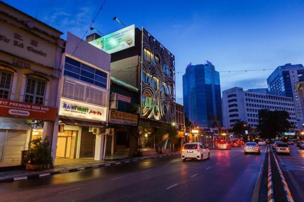 RAINFOREST Budget Stay