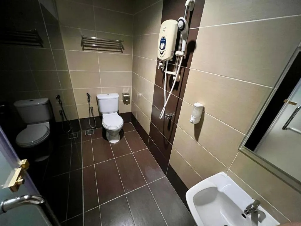 1 Hotel Mahkota Cheras