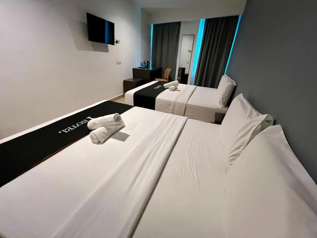 Bed in 1 Hotel Mahkota Cheras