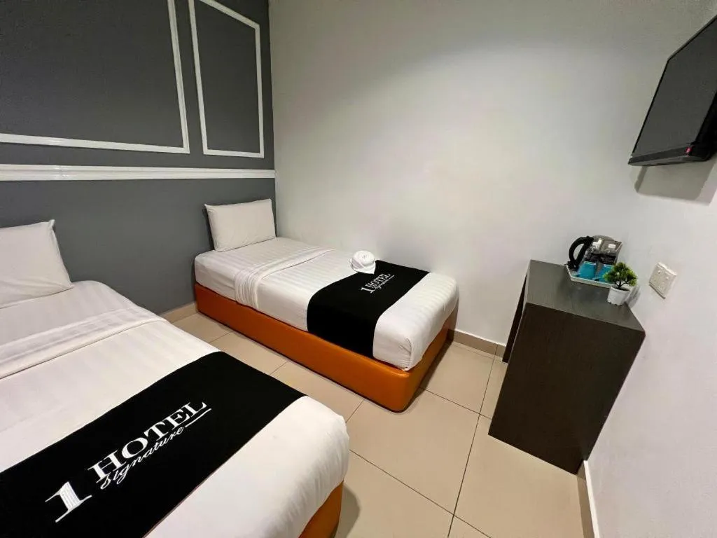 Bed in 1 Hotel Mahkota Cheras