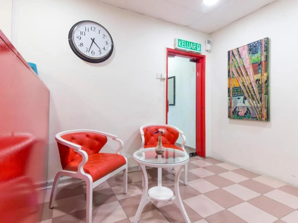 OYO 304 Zero Hour Hotel