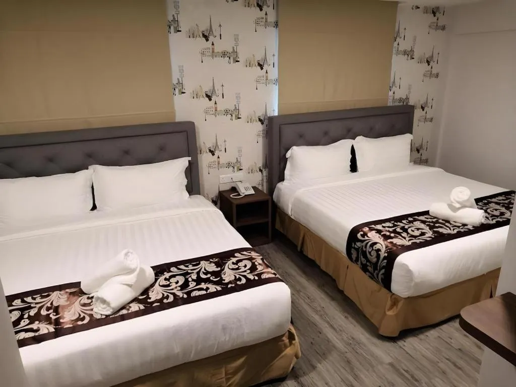 Bed in Hotel LoLex Kuchai Lama