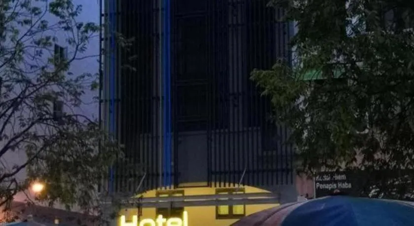 Hotel LoLex Kuchai Lama