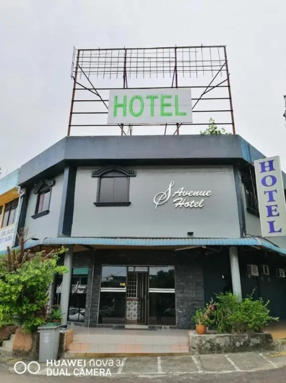 S Avenue Hotel