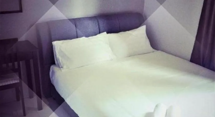 Bed in S Avenue Hotel