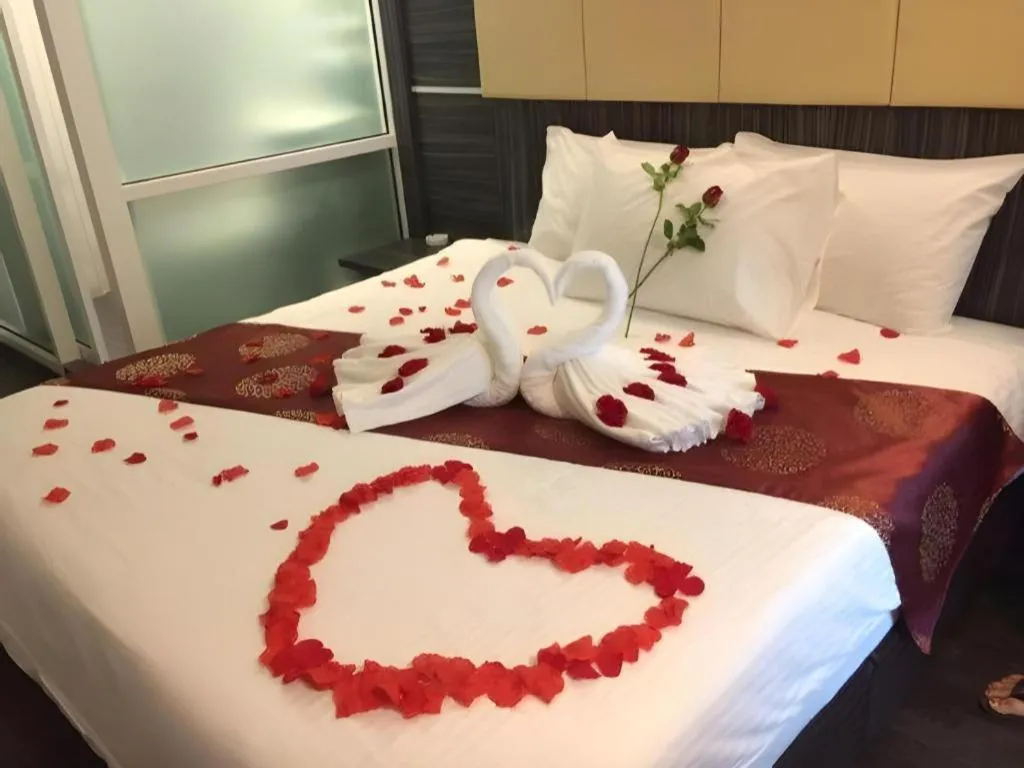 Bed in PPT Muar Hotel