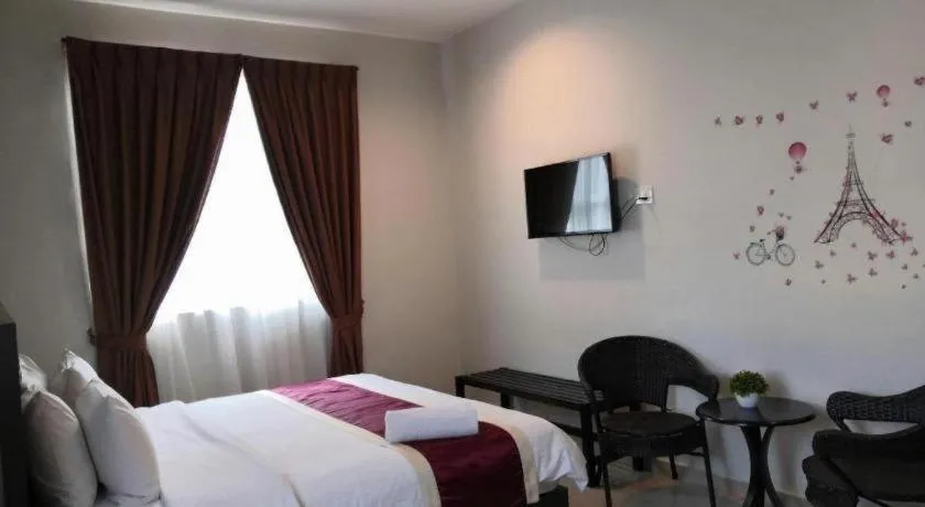 Bed in PPT Muar Hotel