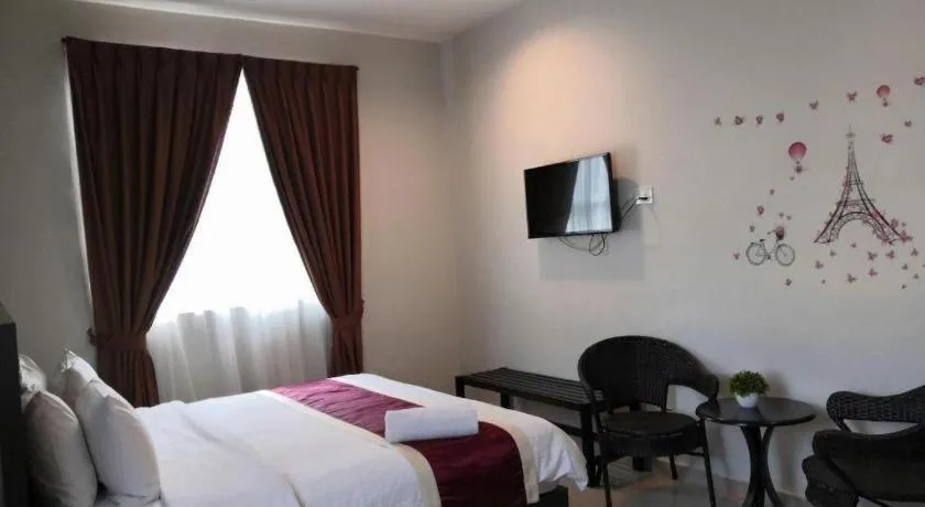 Bed in PPT Muar Hotel