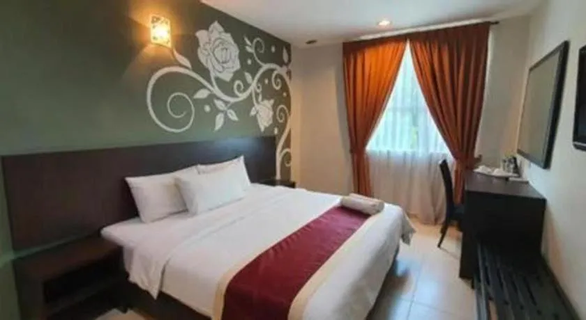 Bed in PPT Muar Hotel
