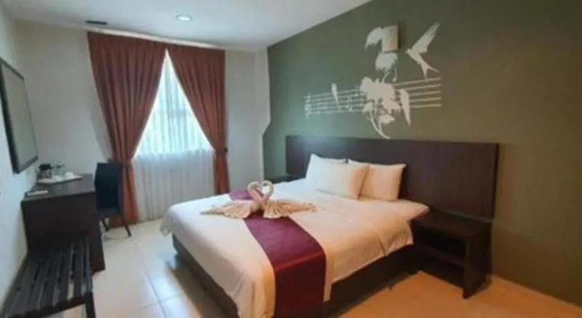 Bed in PPT Muar Hotel
