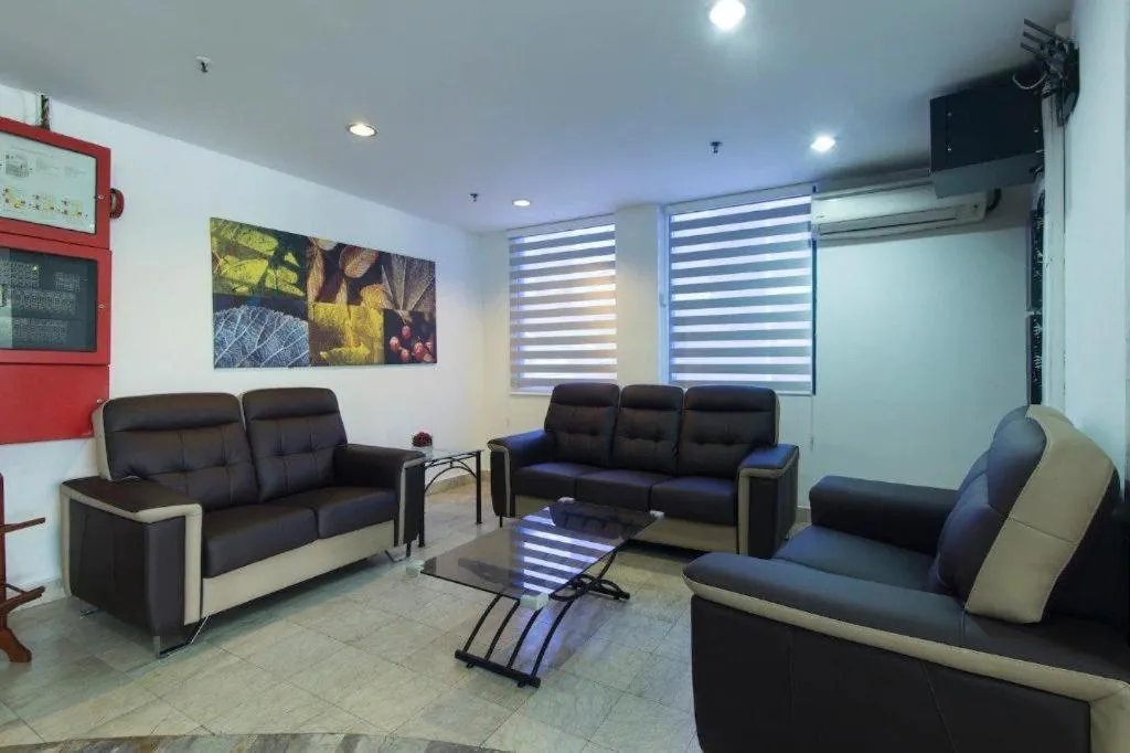 OYO 1045 Azimuth Hotel