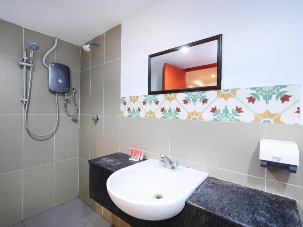 OYO 1045 Azimuth Hotel