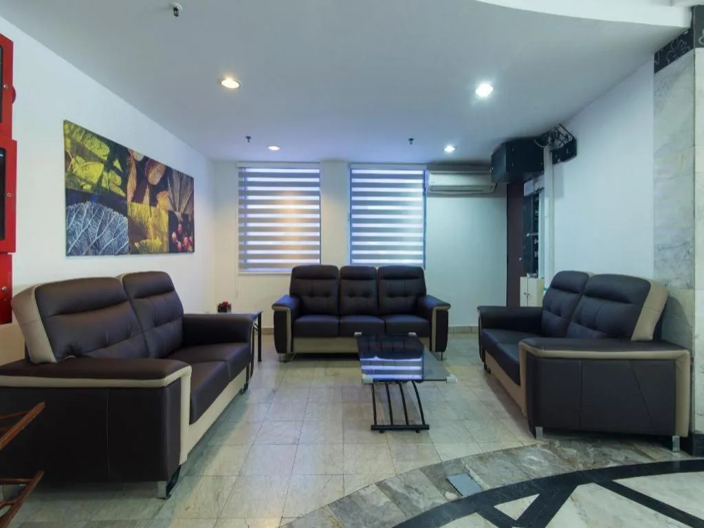 OYO 1045 Azimuth Hotel