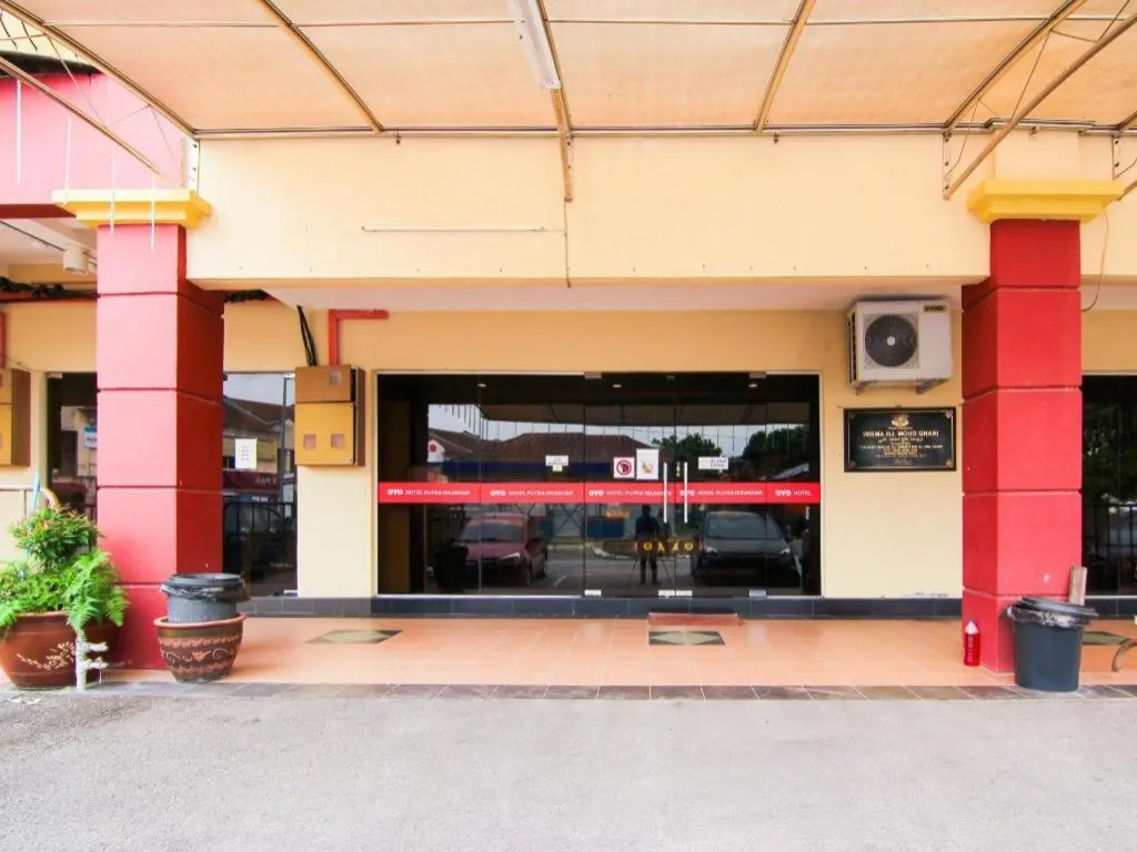 OYO 11343 Hotel Putra Iskandar