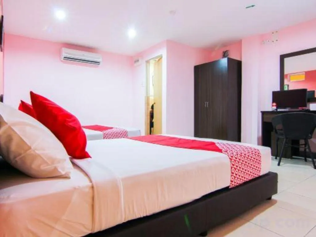 Bed in OYO 11343 Hotel Putra Iskandar