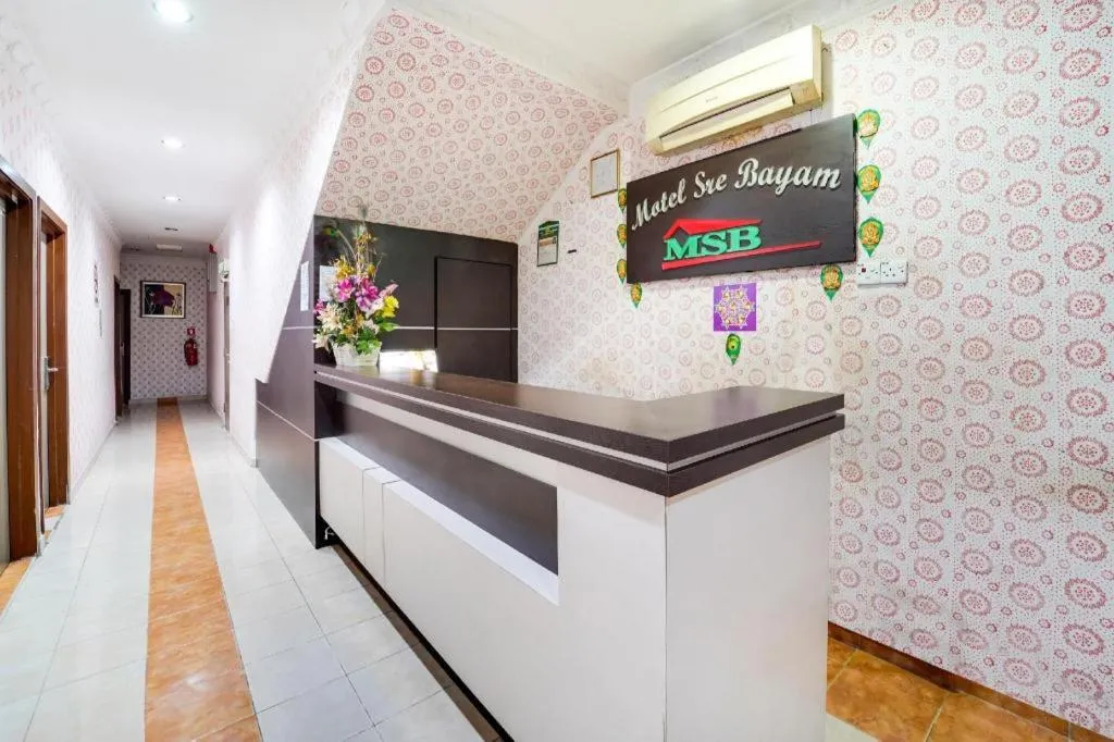 OYO 44058 MOTEL SRE BAYAM