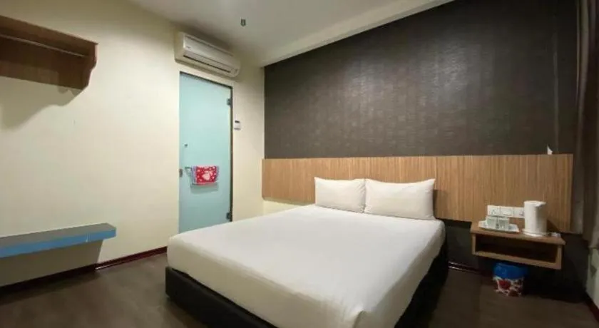 Bed in OYO 89752 7 DAYS EXPRESS HOTEL