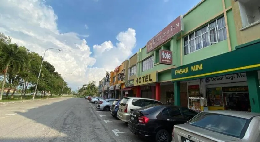 OYO 89760 Harmoni Inn Hotel