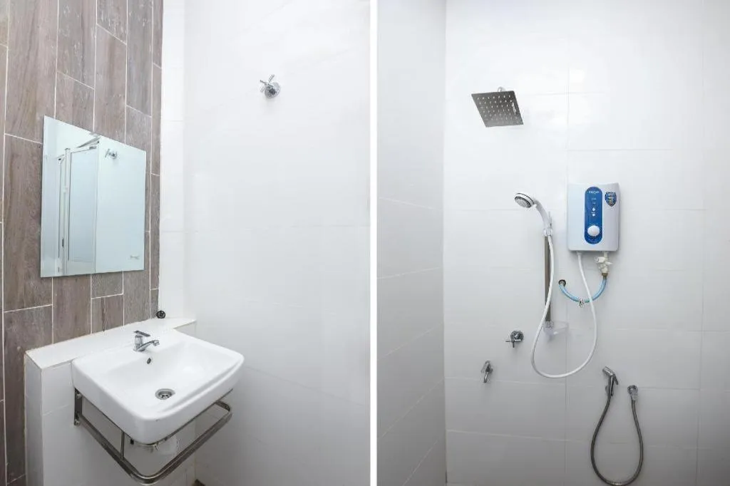 OYO 89859 PP Traveller's Hotel