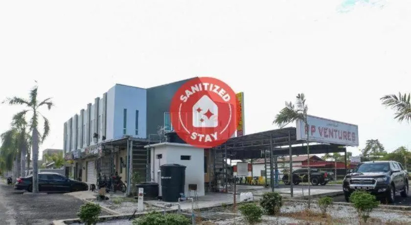 OYO 89859 PP Traveller's Hotel