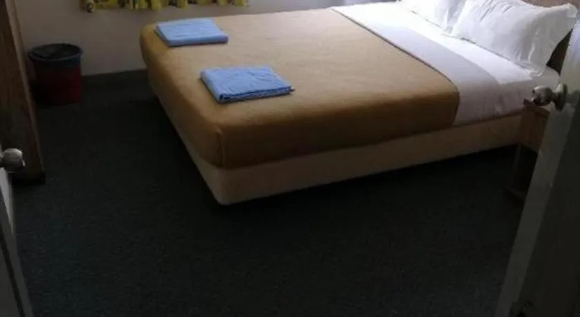 Bed in Capital O 89876 Safari Hotel