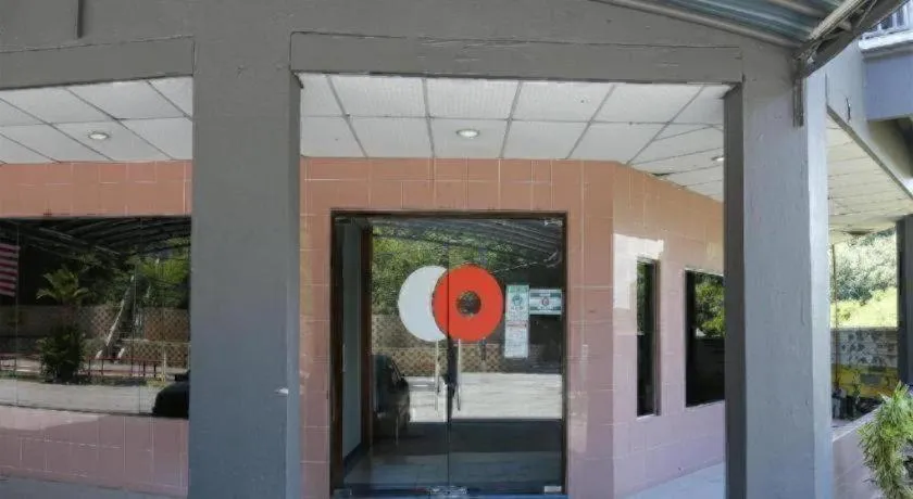 Capital O 89876 Safari Hotel