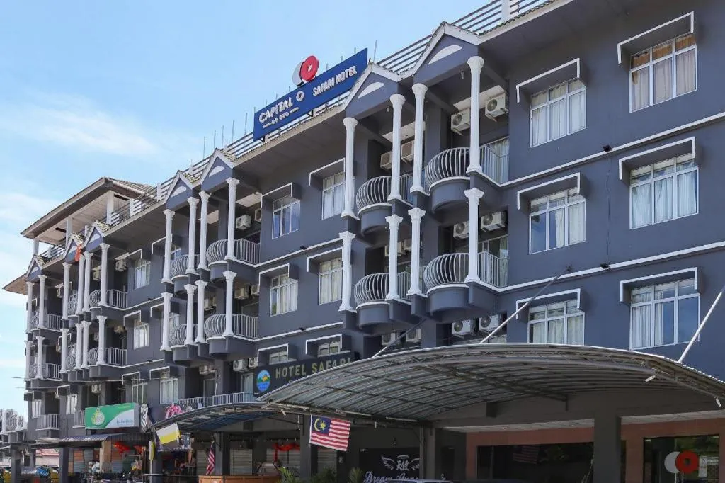 Capital O 89876 Safari Hotel