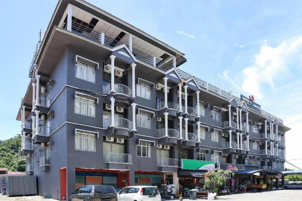 Capital O 89876 Safari Hotel