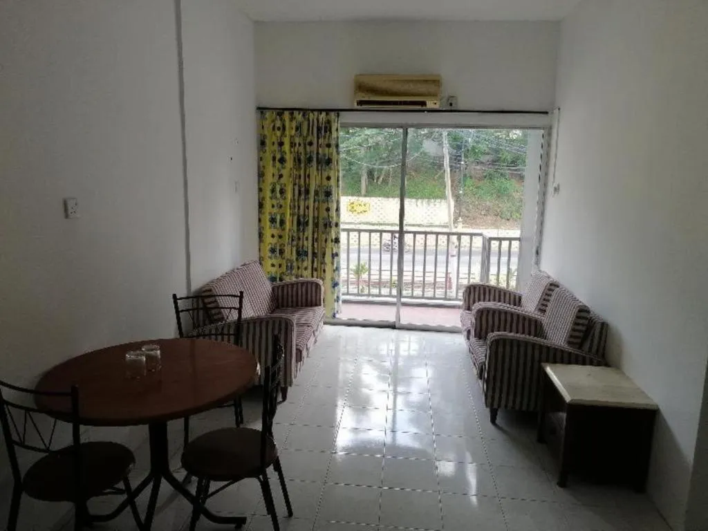 Capital O 89876 Safari Hotel