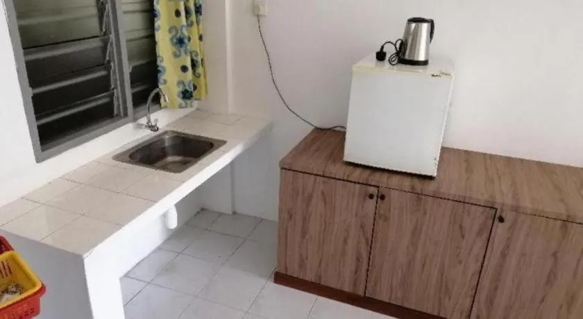 Capital O 89876 Safari Hotel