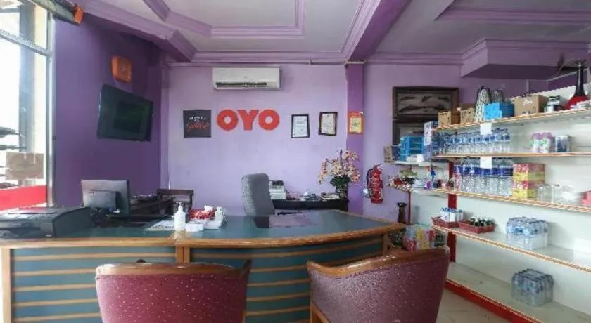 OYO 89892 Hotel Jeli Inn