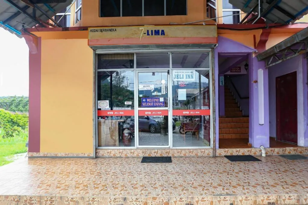 OYO 89892 Hotel Jeli Inn