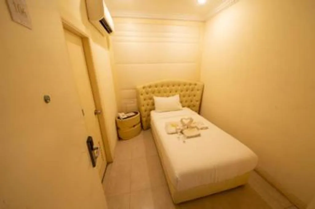 Bed in Ritzton Hotel