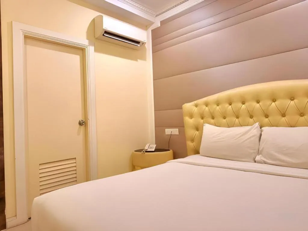 Bed in Ritzton Hotel