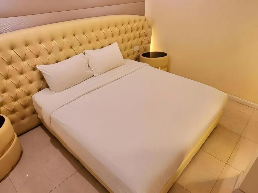 Bed in Ritzton Hotel