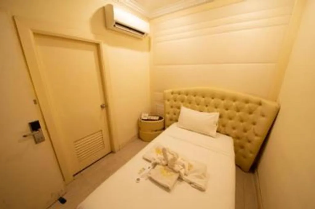 Bed in Ritzton Hotel