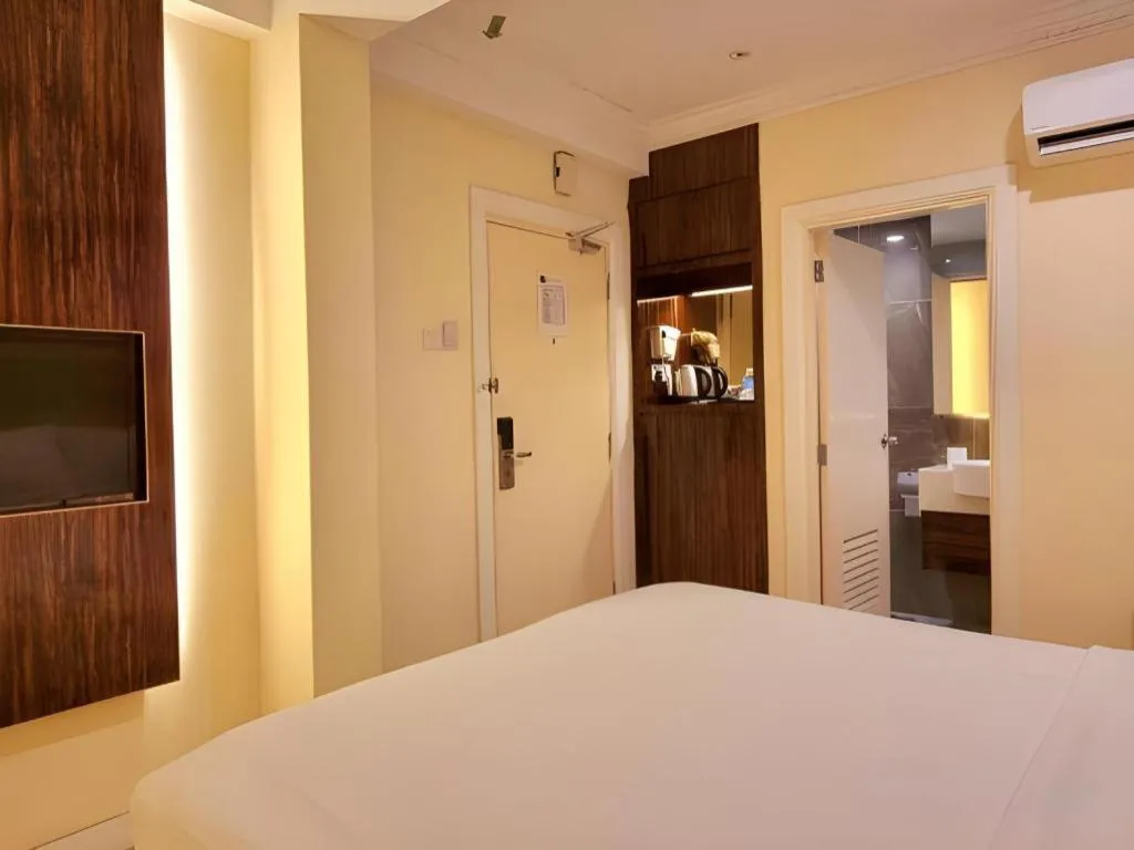 Bed in Ritzton Hotel