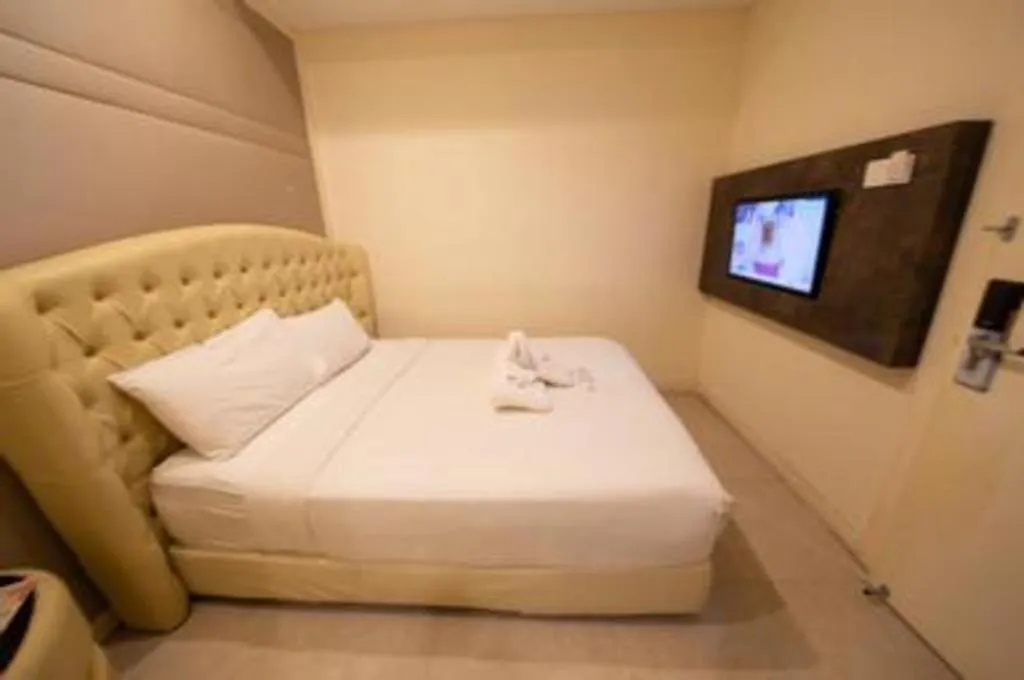 Bed in Ritzton Hotel