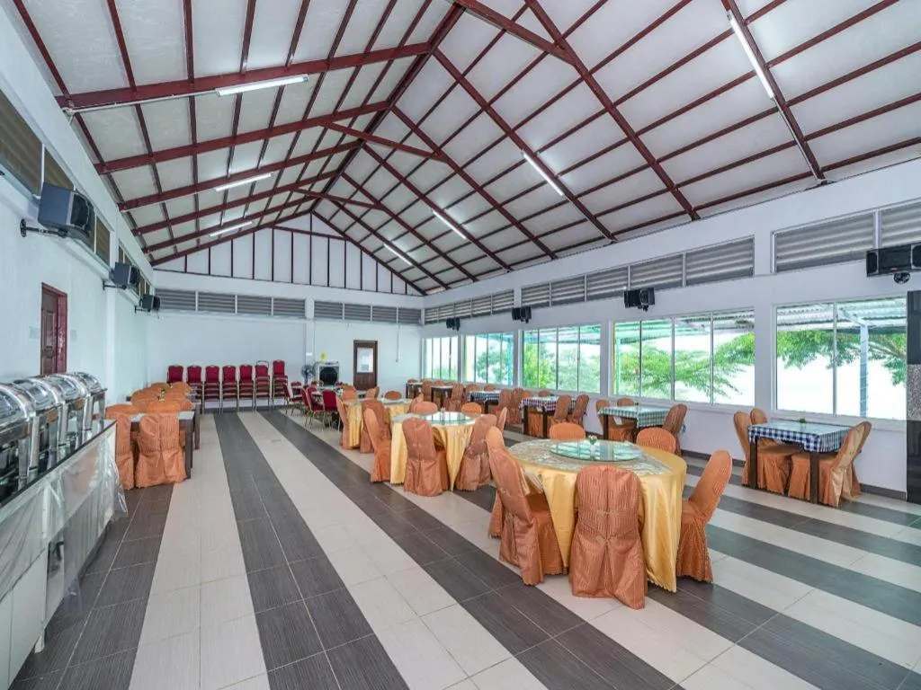 Dreamland Beach Holiday