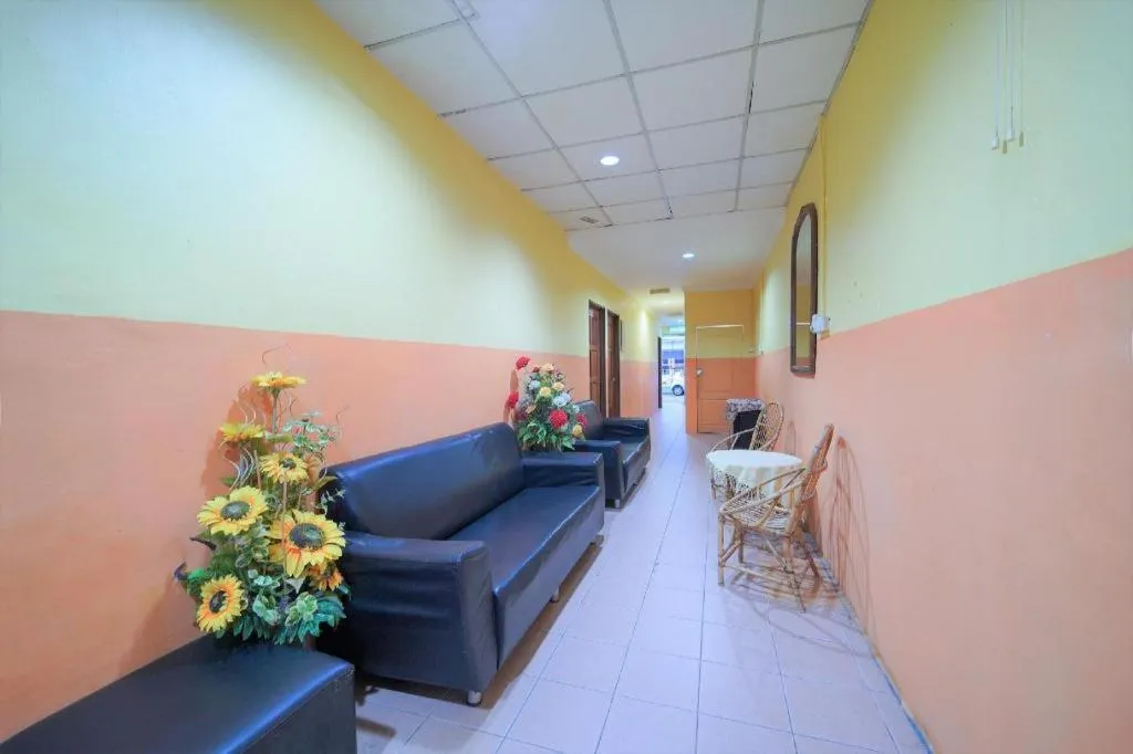 OYO 89850 Mutiara Motel