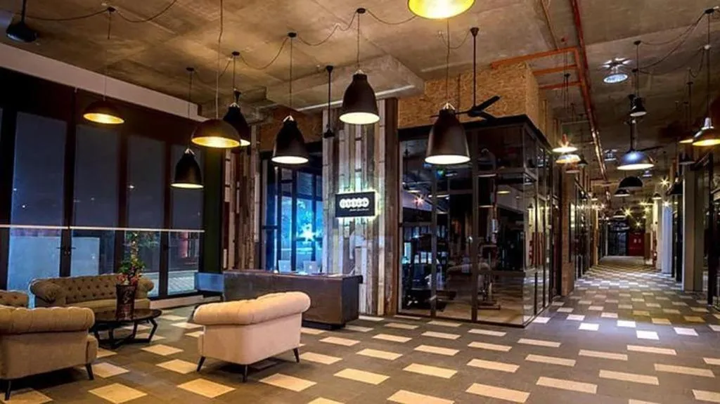 Cube 8teens Boutique Suite by Nest Home