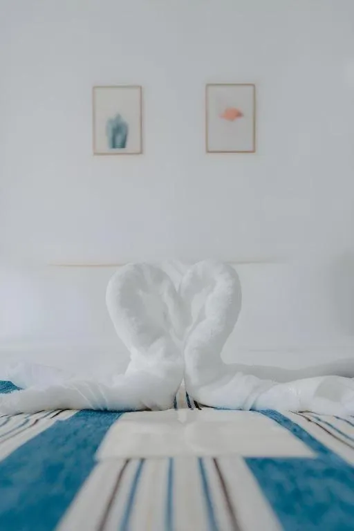 Bed in Bilik-Bilik by MUO