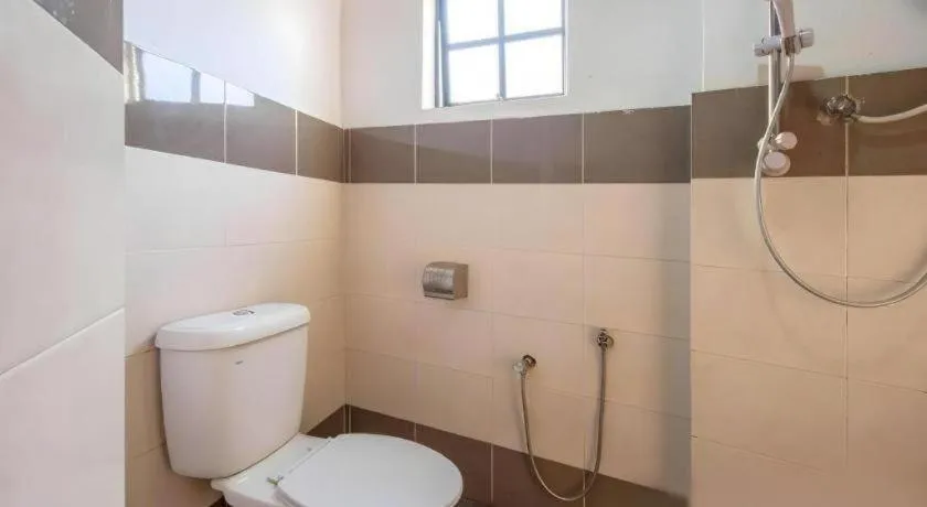 OYO 89874 Gs Golden Star Hotel