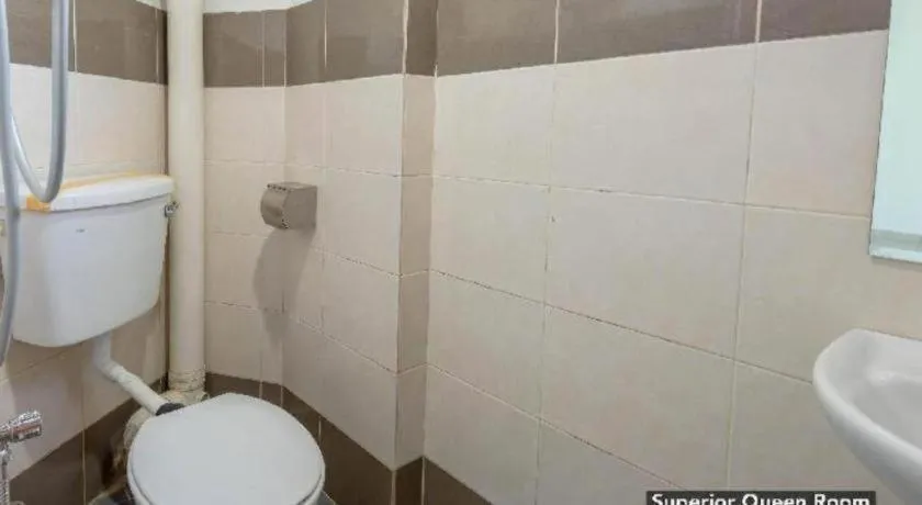 OYO 89874 Gs Golden Star Hotel